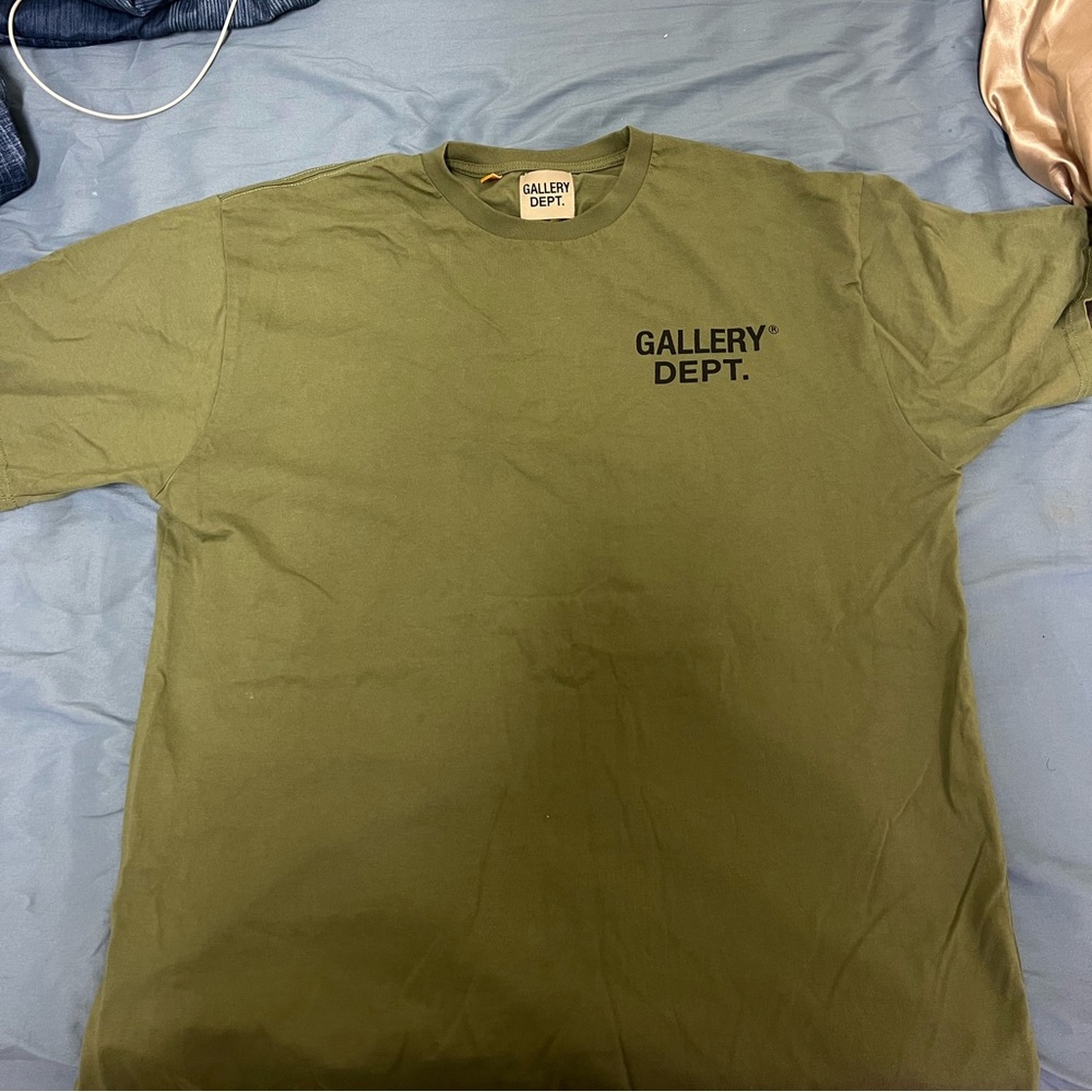 Gallery dept Olive Tee